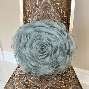 Light Blue 16" Round Rosette Style Decorative Pillow